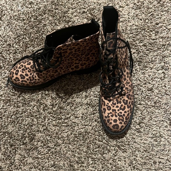 cheetah combat boots